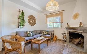 Villa Viñedo - Agradable Villa Rústica con Jardín